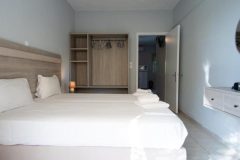 Elia-beach-Vrahos-Aries-7-870x555