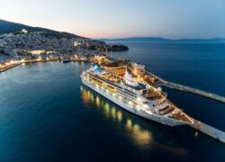 Уникатно ноќно крстарење 5 дена – 4 ноќи-Солун–Волос–Санторини–Атина(Пиреја)–Солун
