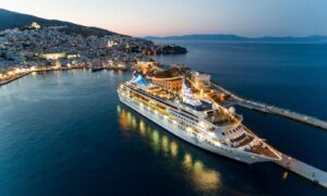 Уникатно ноќно крстарење 5 дена – 4 ноќи-Солун–Волос–Санторини–Атина(Пиреја)–Солун